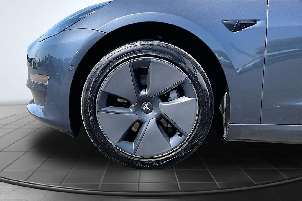 Thumbnail: 2022 Tesla Model 3 - 8
