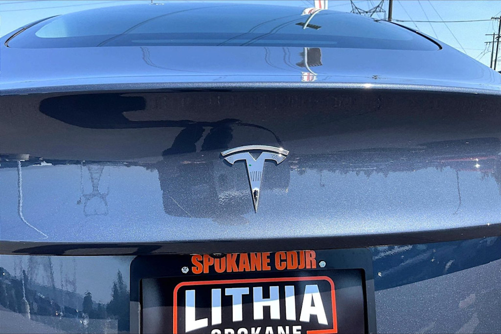 Thumbnail: 2022 Tesla Model 3 - 7