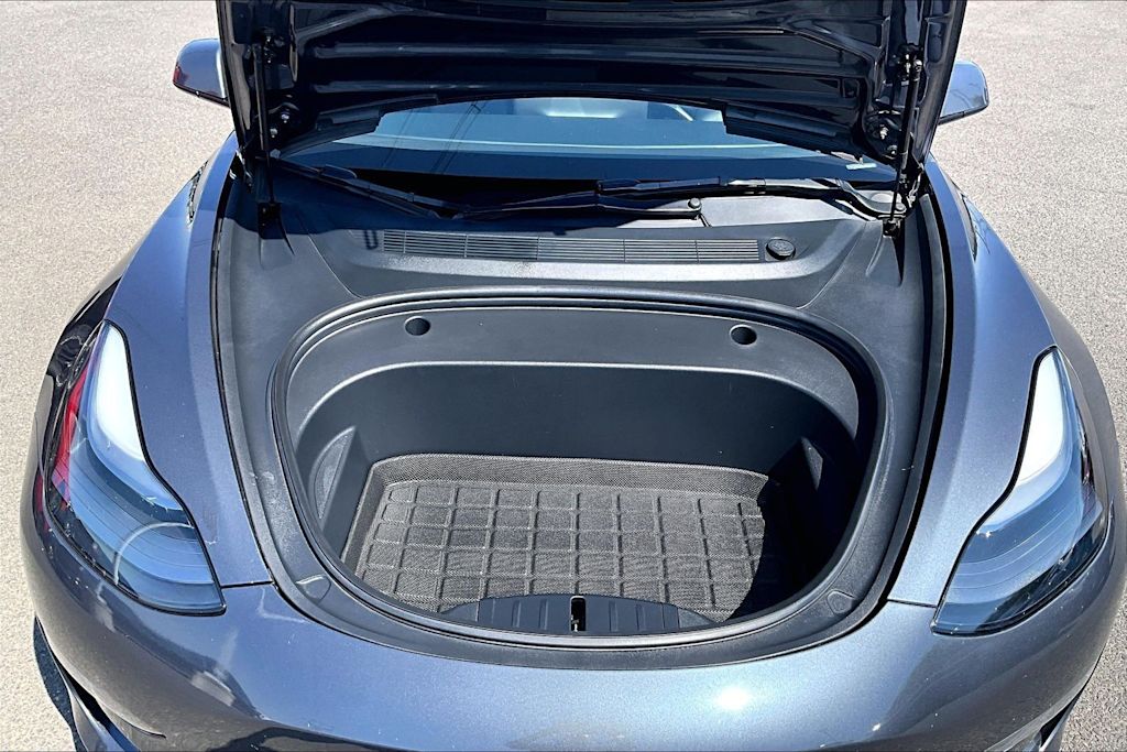 Thumbnail: 2022 Tesla Model 3 - 19