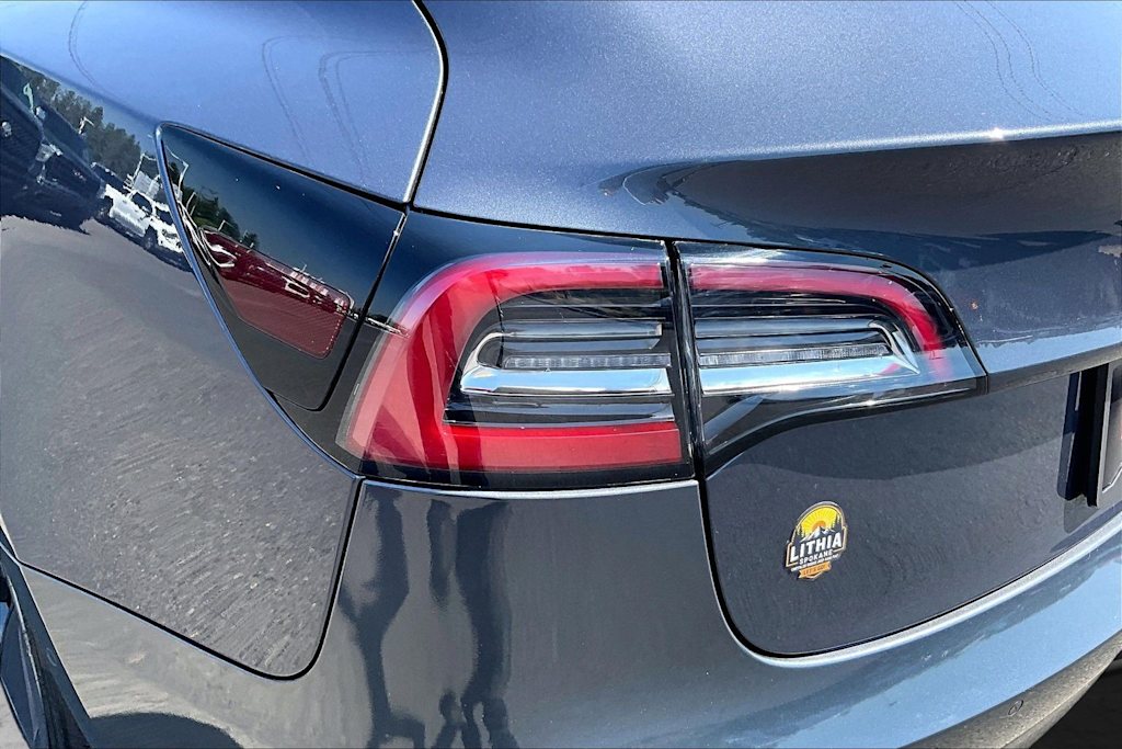 Thumbnail: 2022 Tesla Model 3 - 32