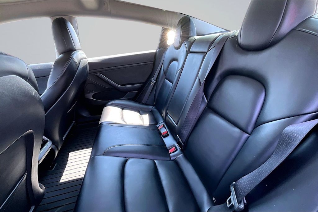 Thumbnail: 2022 Tesla Model 3 - 20