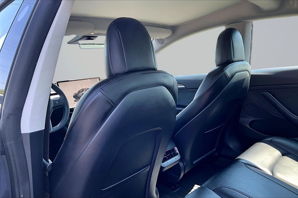 Thumbnail: 2022 Tesla Model 3 - 12