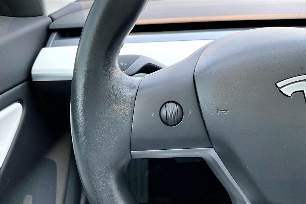 Thumbnail: 2018 Tesla Model 3 - 25