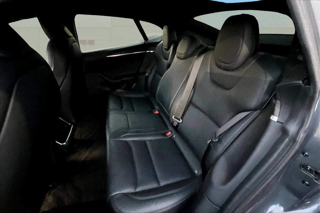 Thumbnail: 2022 Tesla Model S - 21
