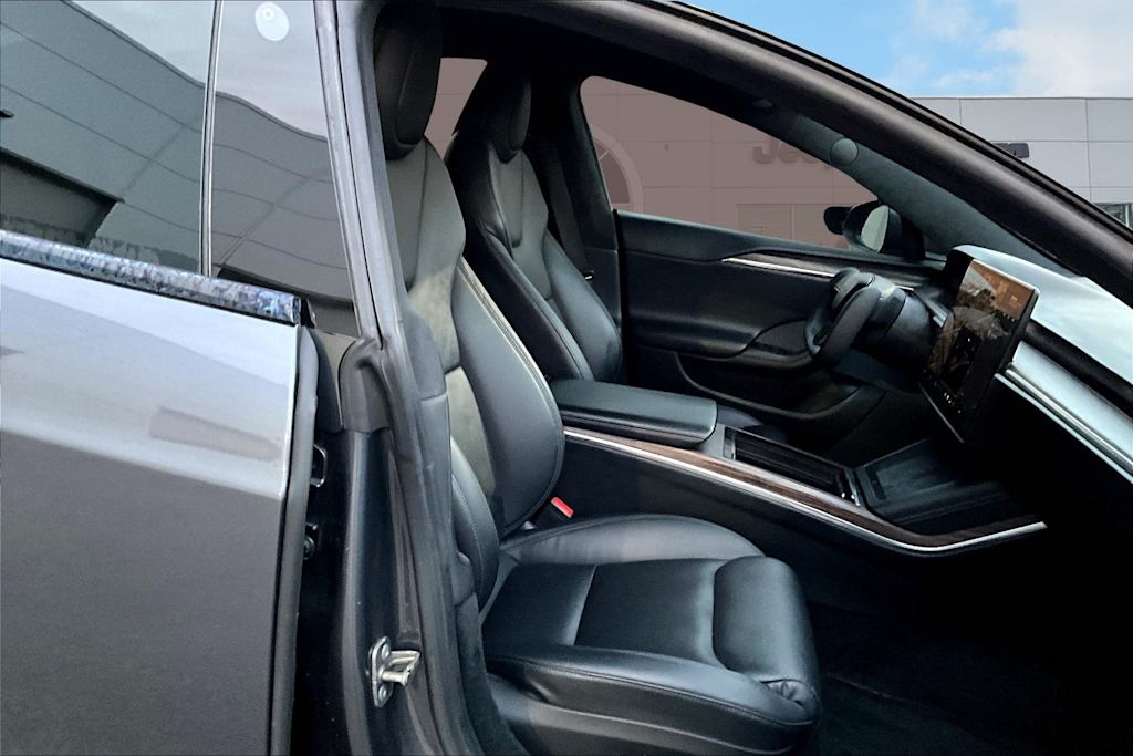 Thumbnail: 2022 Tesla Model S - 10