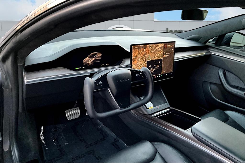 Thumbnail: 2022 Tesla Model S - 2