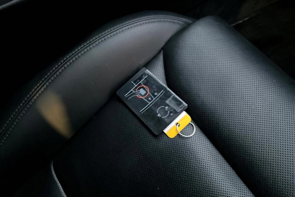 Thumbnail: 2022 Tesla Model S - 22