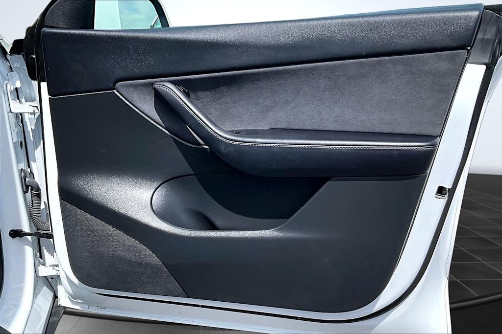 Thumbnail: 2021 Tesla Model Y - 29