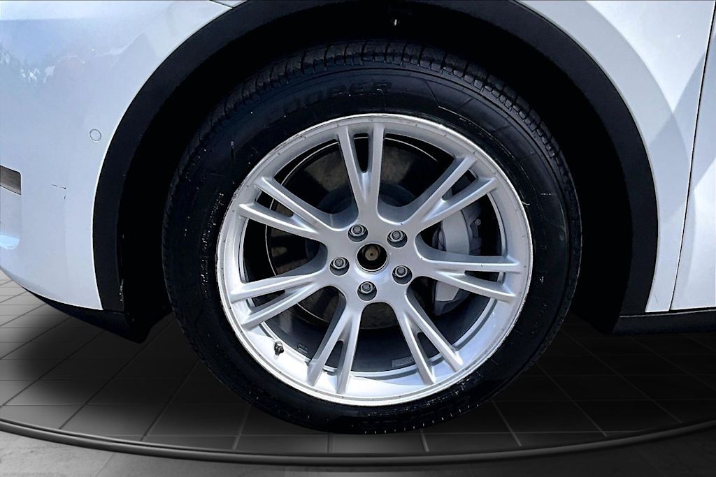 Thumbnail: 2021 Tesla Model Y - 8