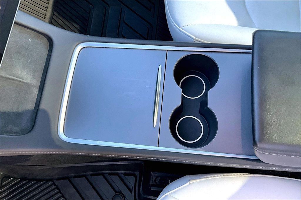 Thumbnail: 2023 Tesla Model Y - 21
