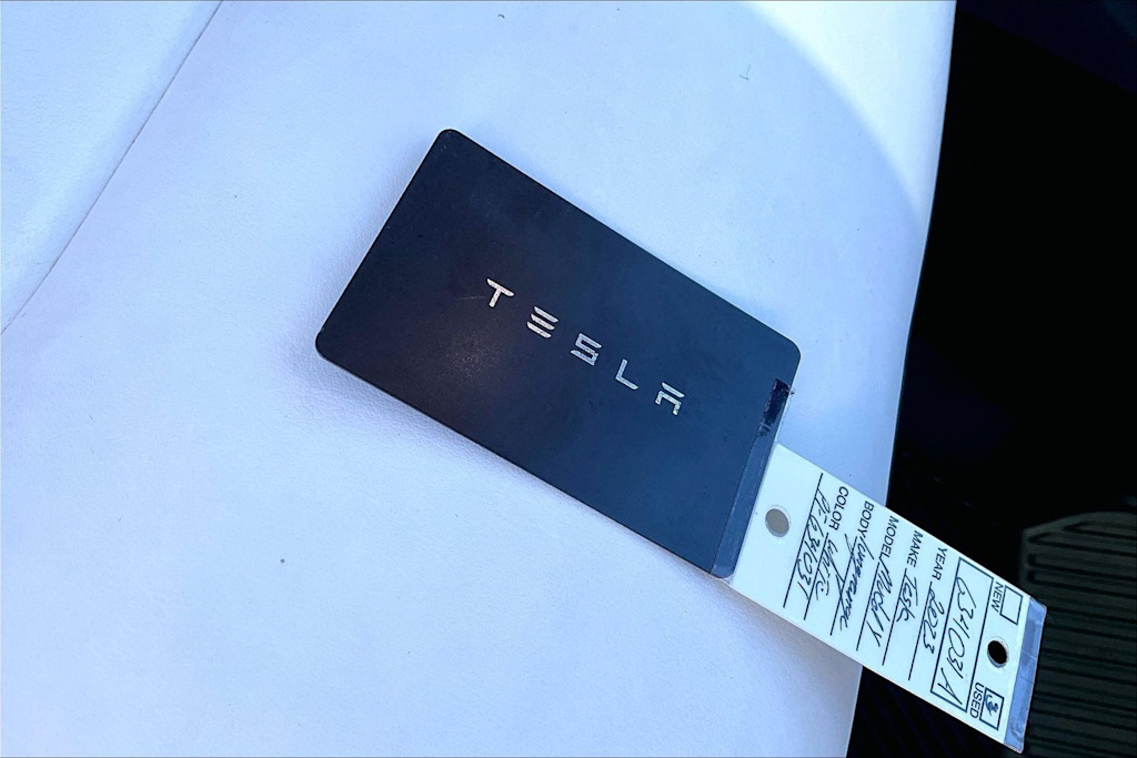 Thumbnail: 2023 Tesla Model Y - 16