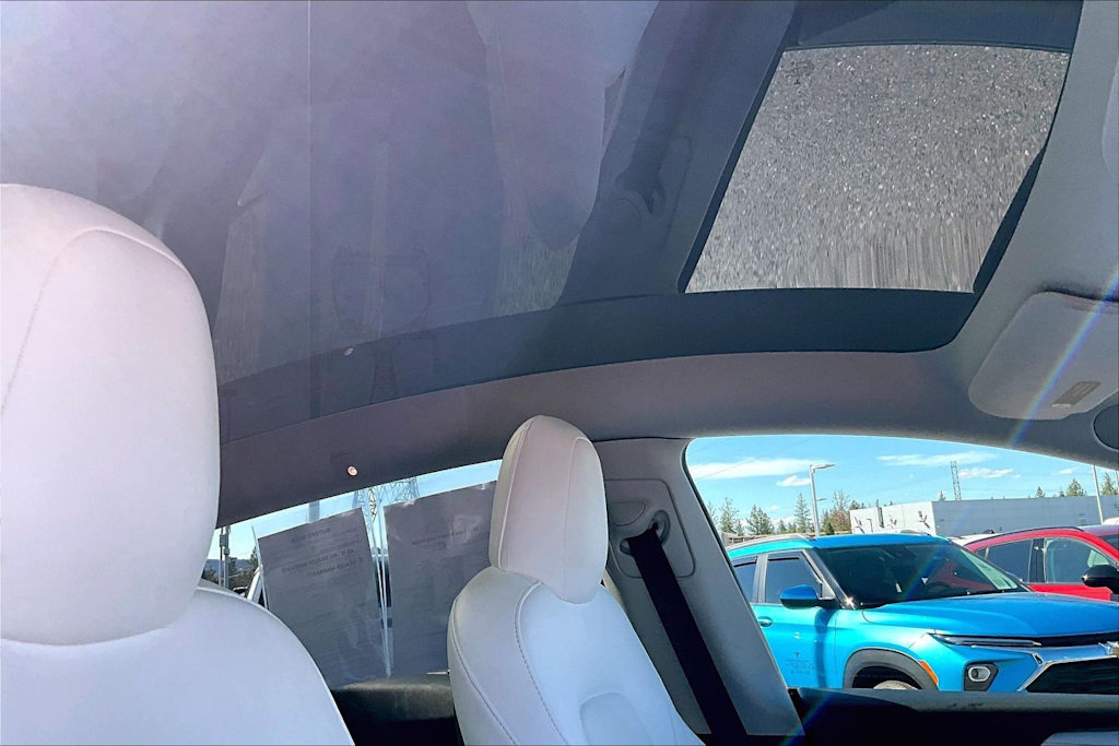 Thumbnail: 2023 Tesla Model Y - 30