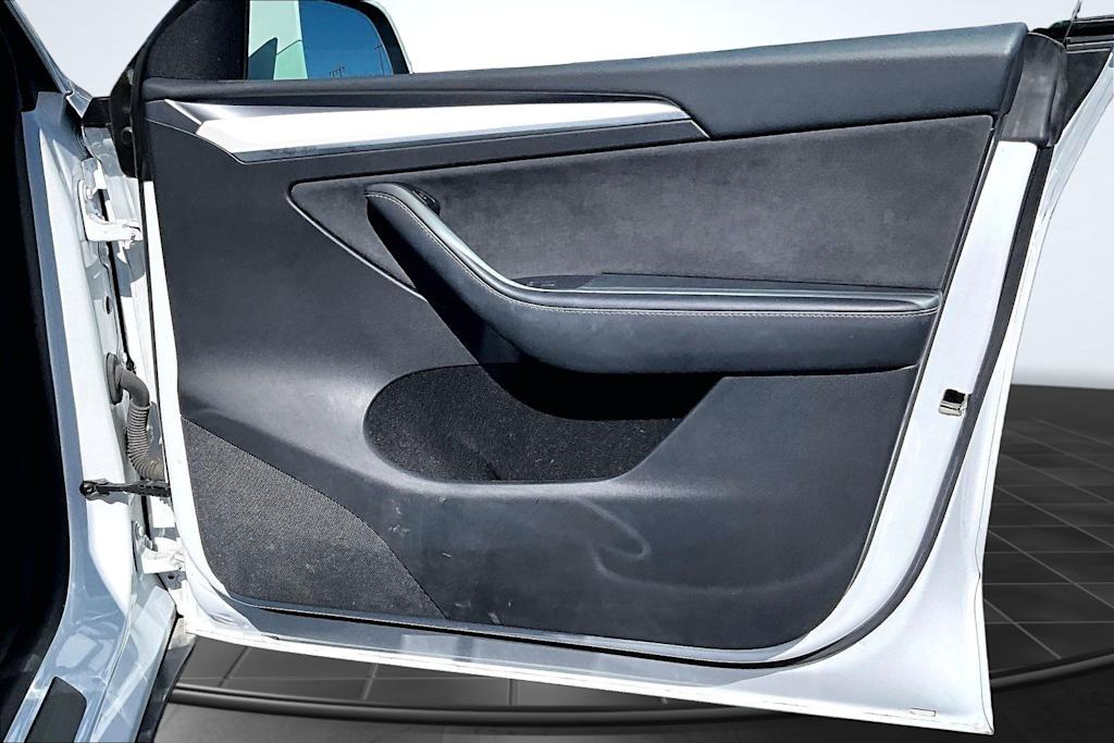Thumbnail: 2023 Tesla Model Y - 29