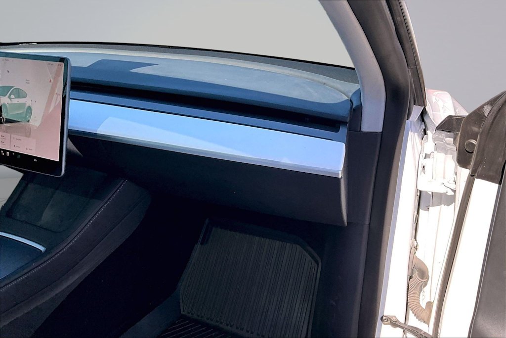 Thumbnail: 2023 Tesla Model Y - 25