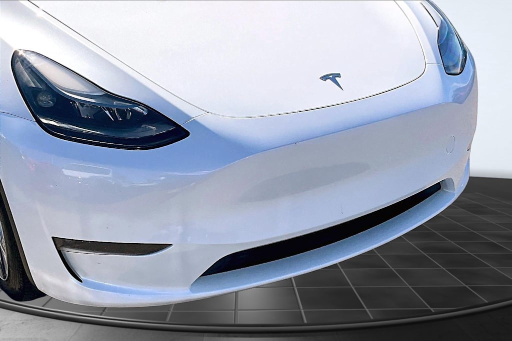 Thumbnail: 2023 Tesla Model Y - 33