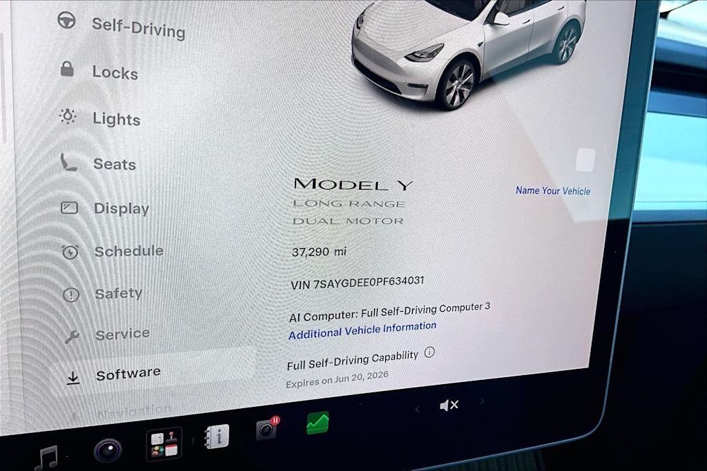 Thumbnail: 2023 Tesla Model Y - 17