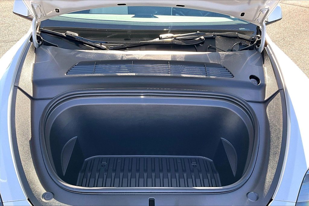 Thumbnail: 2023 Tesla Model Y - 18
