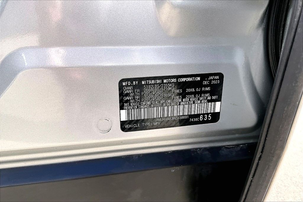 Thumbnail: 2024 Mitsubishi Outlander - 19