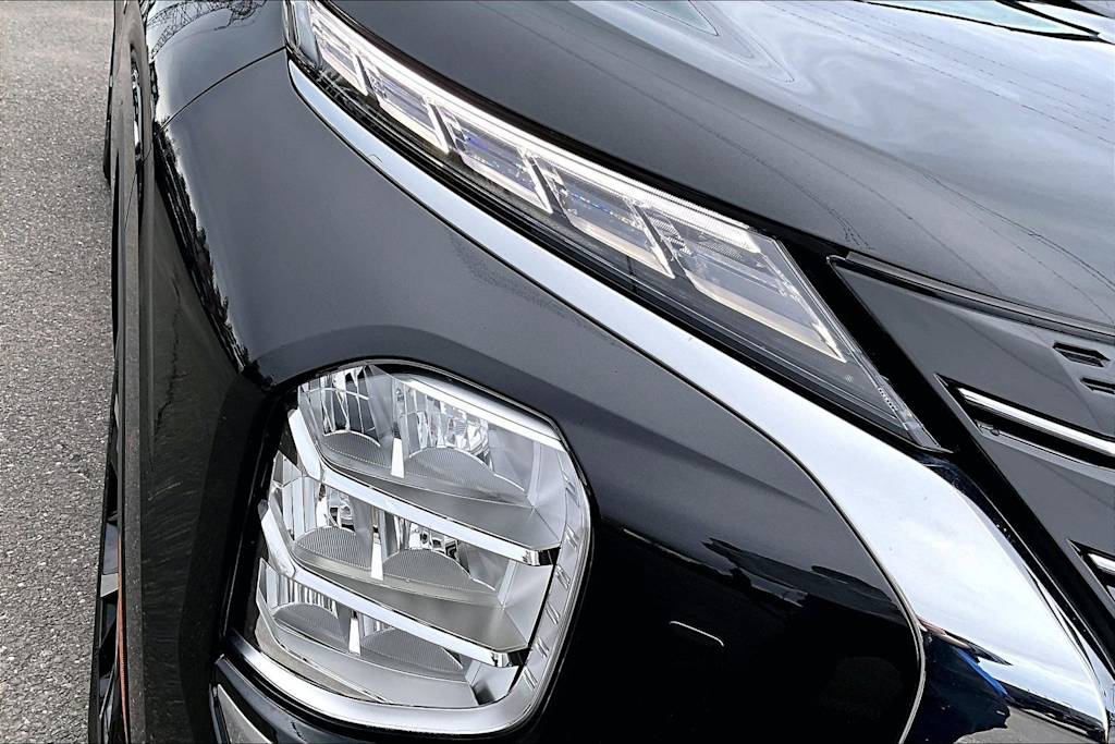 Thumbnail: 2023 Mitsubishi Outlander - 31