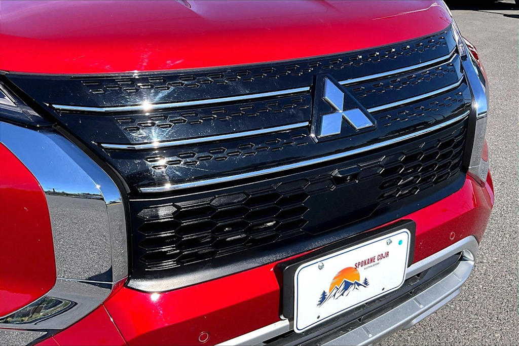 Thumbnail: 2025 Mitsubishi Outlander - 33