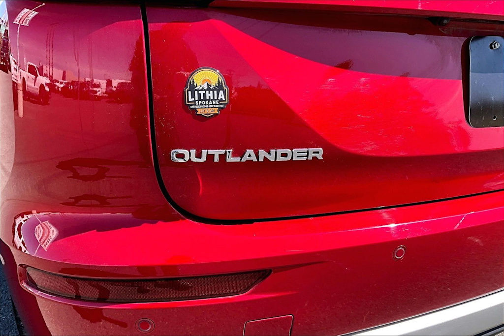 Thumbnail: 2025 Mitsubishi Outlander - 7