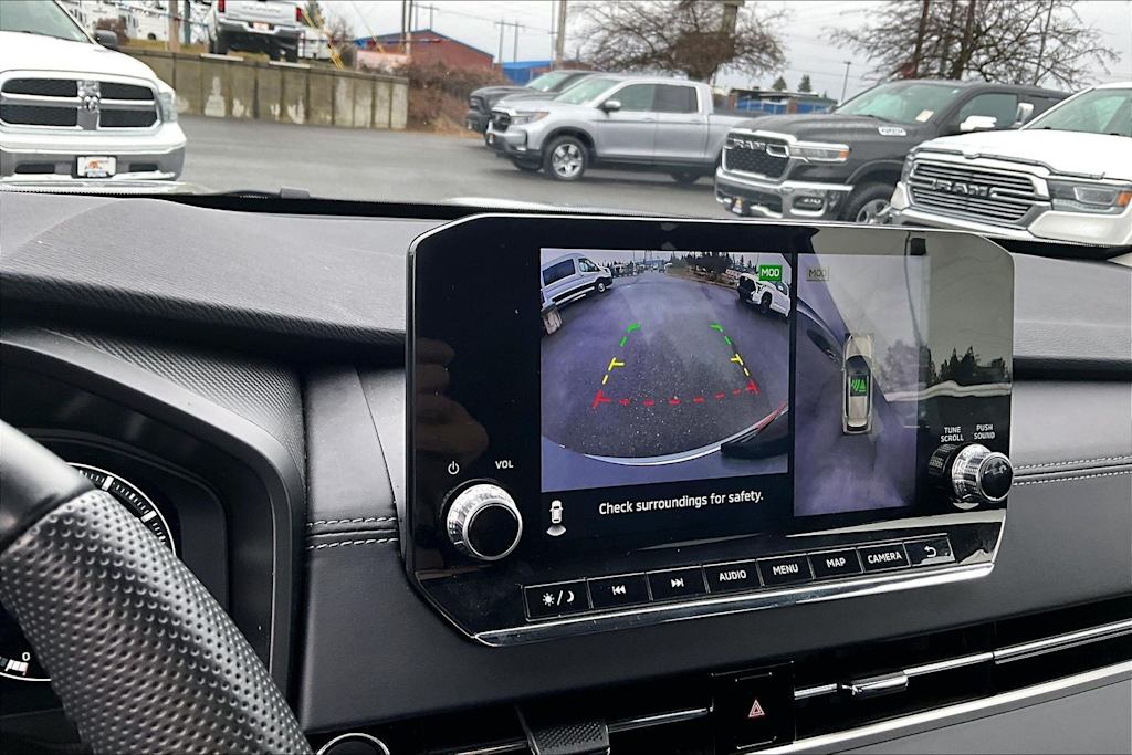 Thumbnail: 2023 Mitsubishi Outlander - 27