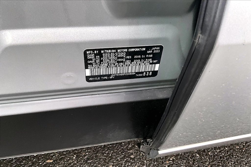 Thumbnail: 2023 Mitsubishi Outlander - 20