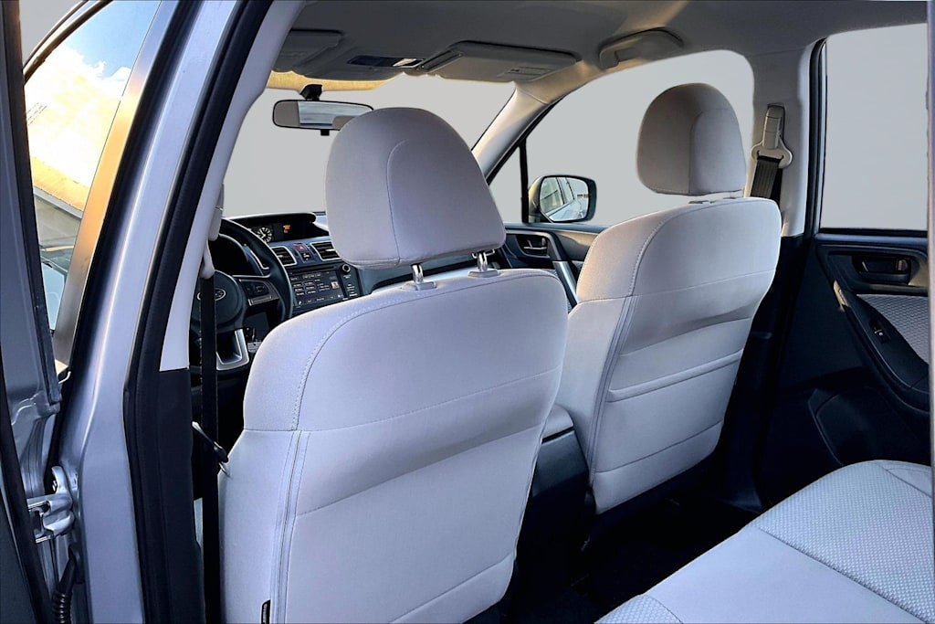 Thumbnail: 2017 Subaru Forester - 12
