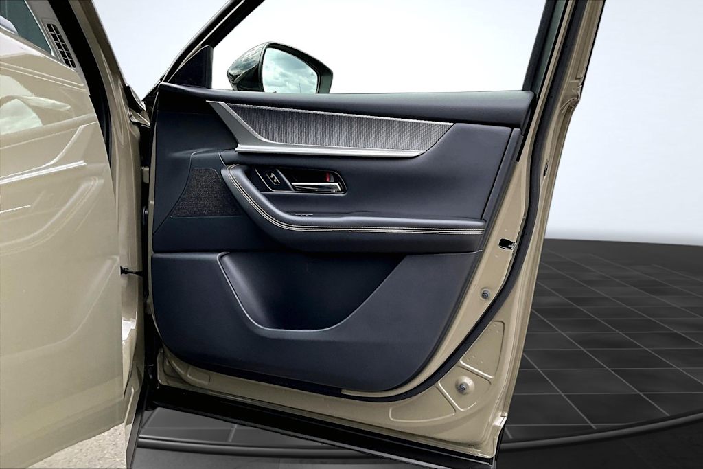 Thumbnail: 2025 Mazda CX-70 - 29