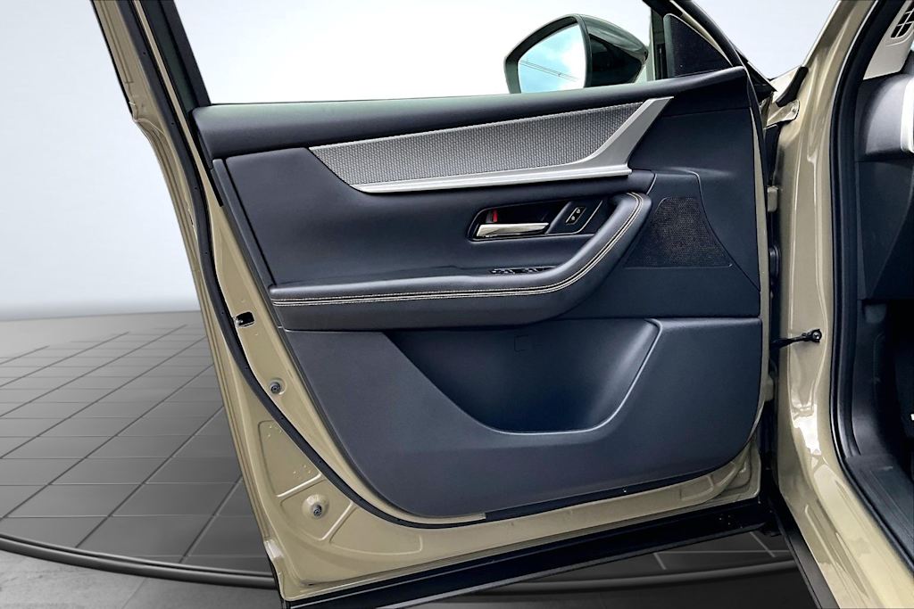 Thumbnail: 2025 Mazda CX-70 - 28