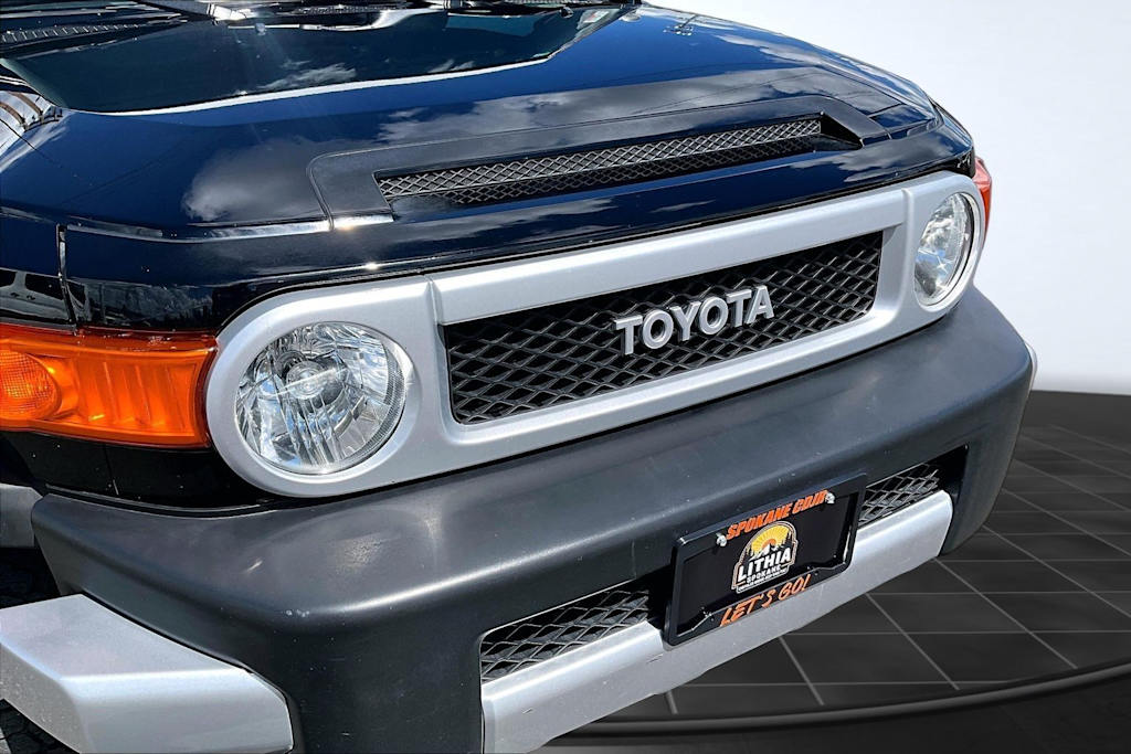 Thumbnail: 2014 Toyota FJ Cruiser - 32