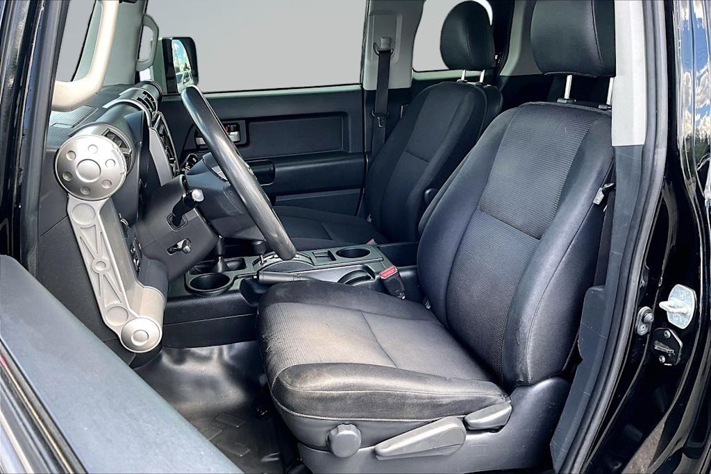 Thumbnail: 2014 Toyota FJ Cruiser - 11