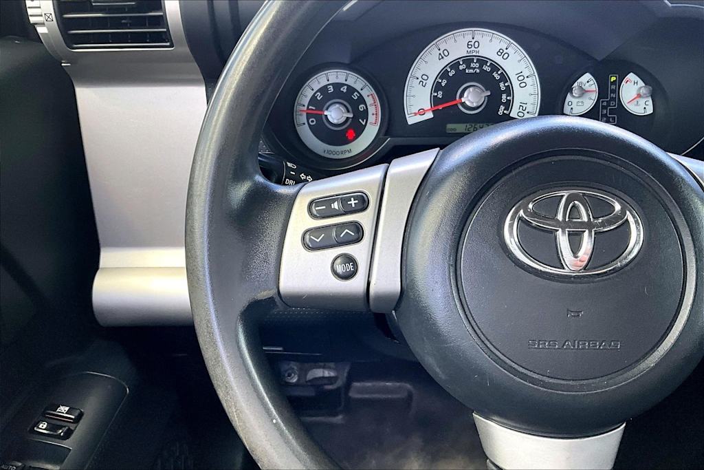 Thumbnail: 2014 Toyota FJ Cruiser - 25