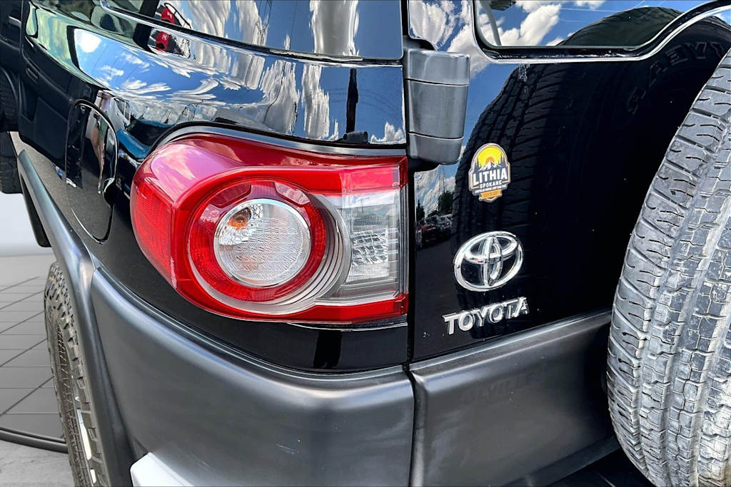 Thumbnail: 2014 Toyota FJ Cruiser - 31