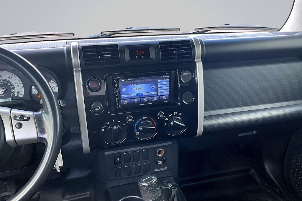Thumbnail: 2014 Toyota FJ Cruiser - 15