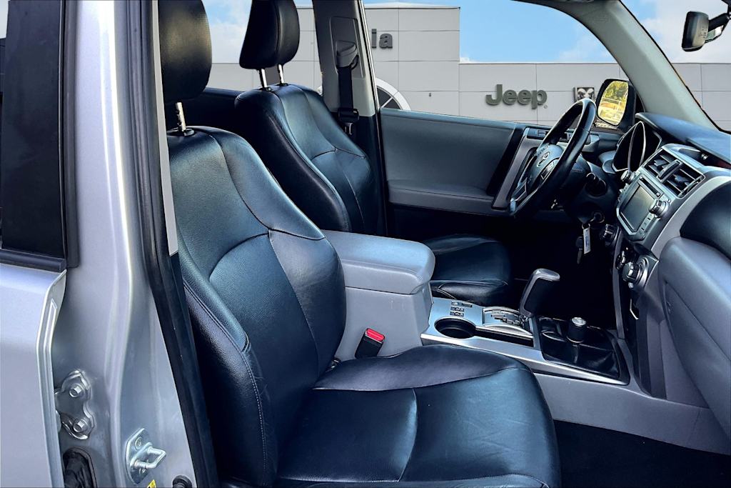 Thumbnail: 2012 Toyota 4Runner - 12