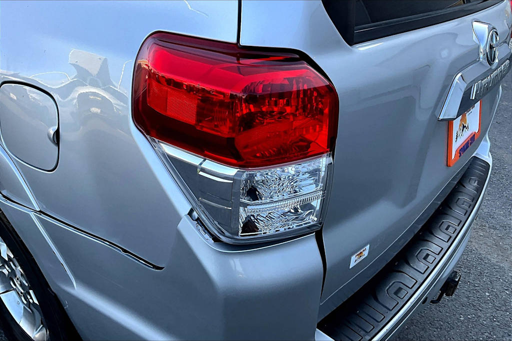 Thumbnail: 2012 Toyota 4Runner - 32