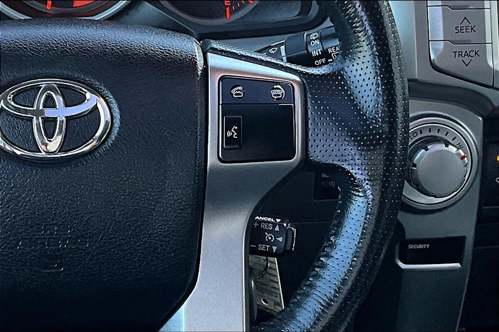 Thumbnail: 2012 Toyota 4Runner - 27