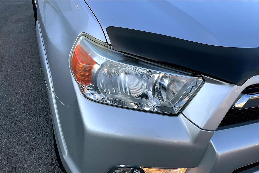 Thumbnail: 2012 Toyota 4Runner - 31