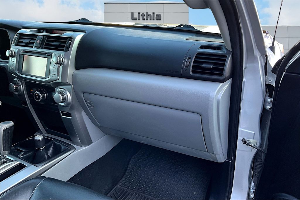 Thumbnail: 2012 Toyota 4Runner - 25