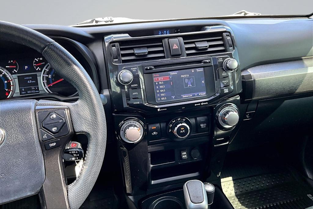 Thumbnail: 2019 Toyota 4Runner - 16