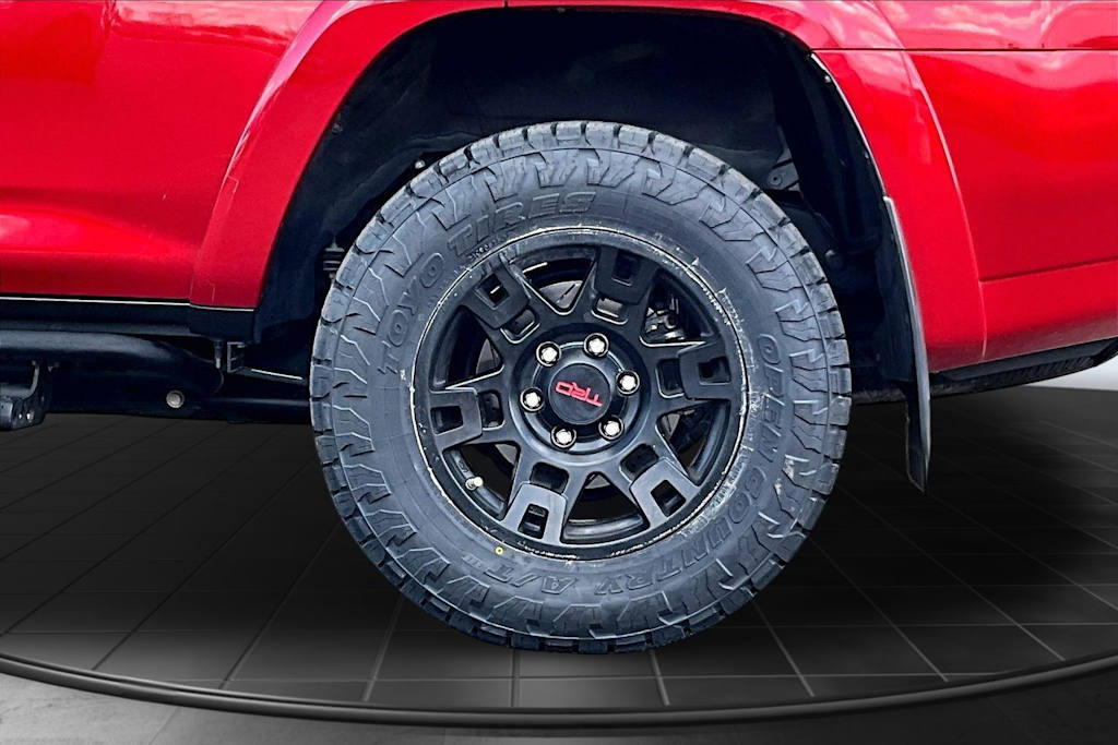 Thumbnail: 2019 Toyota 4Runner - 36