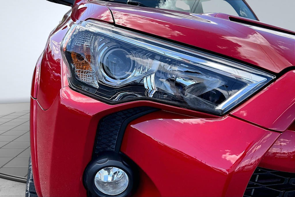 Thumbnail: 2019 Toyota 4Runner - 31