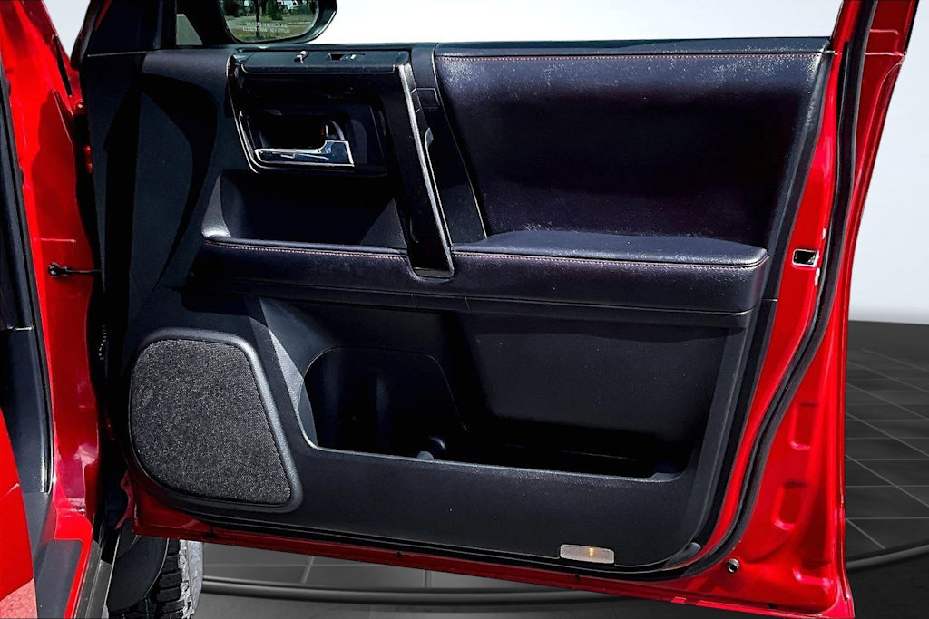 Thumbnail: 2019 Toyota 4Runner - 29