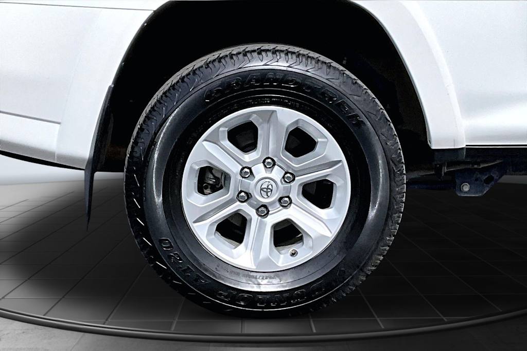 Thumbnail: 2024 Toyota 4Runner - 36