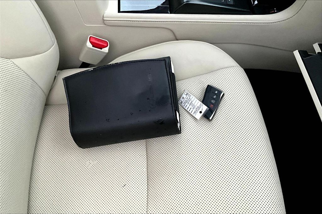 Thumbnail: 2023 Lexus GX - 22