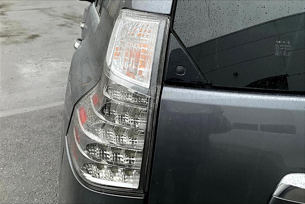 Thumbnail: 2023 Lexus GX - 19