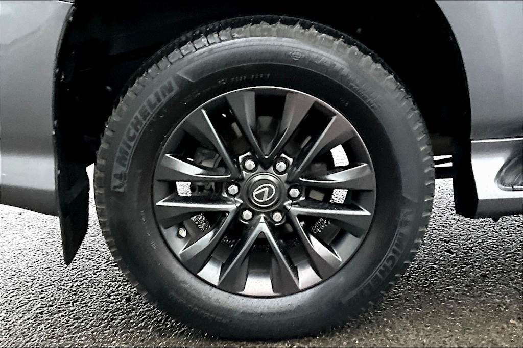 Thumbnail: 2023 Lexus GX - 35