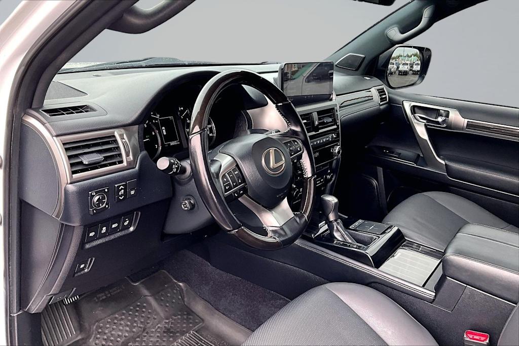 Thumbnail: 2022 Lexus GX - 2