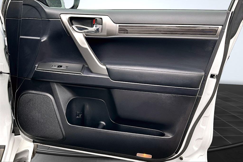 Thumbnail: 2022 Lexus GX - 29